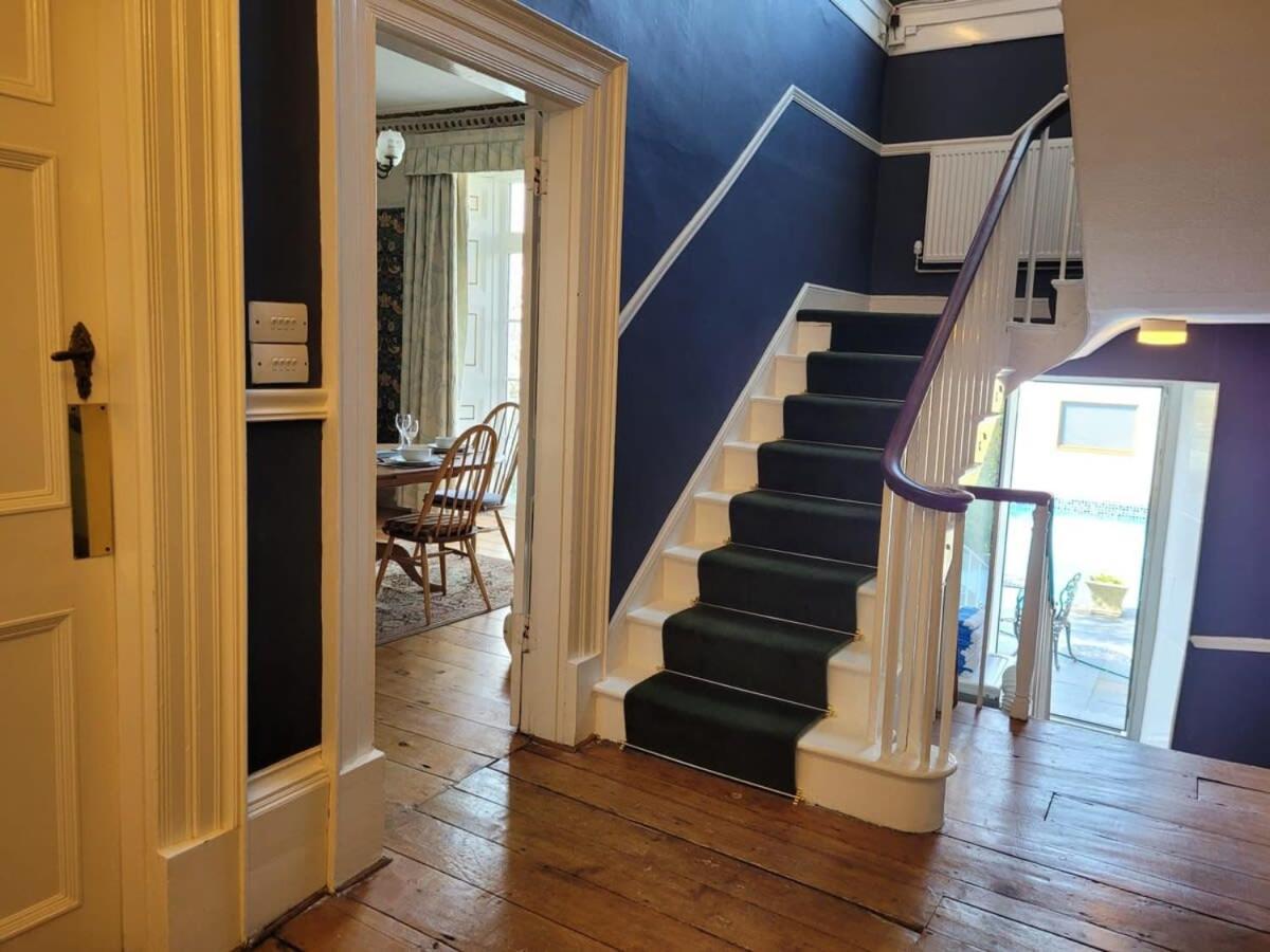 Spacious Town House With Swimming Pool Plymouth Exteriör bild