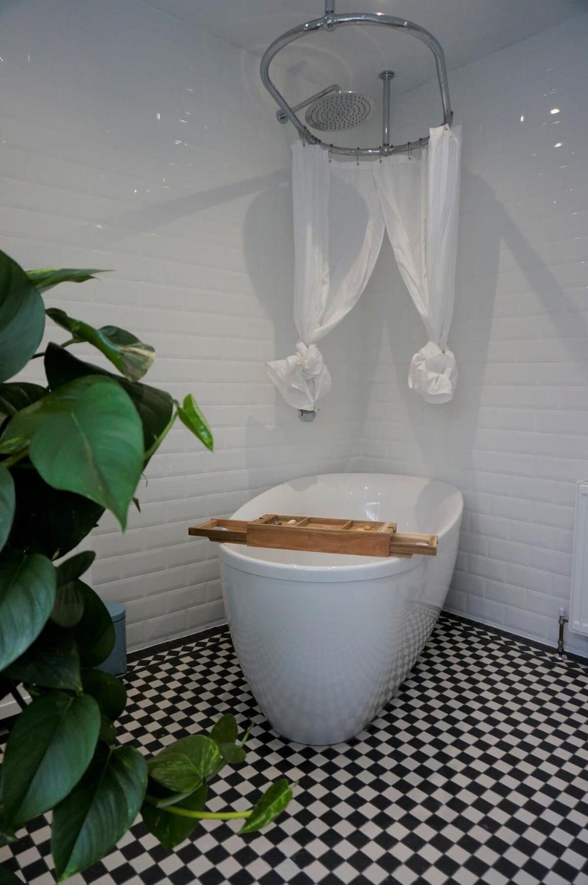 Spacious Town House With Swimming Pool Plymouth Exteriör bild